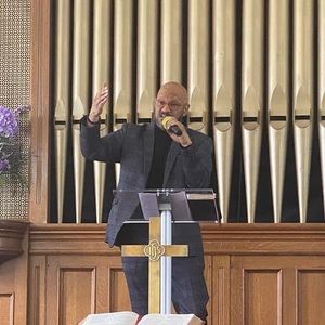 Meet your Posher, Leon